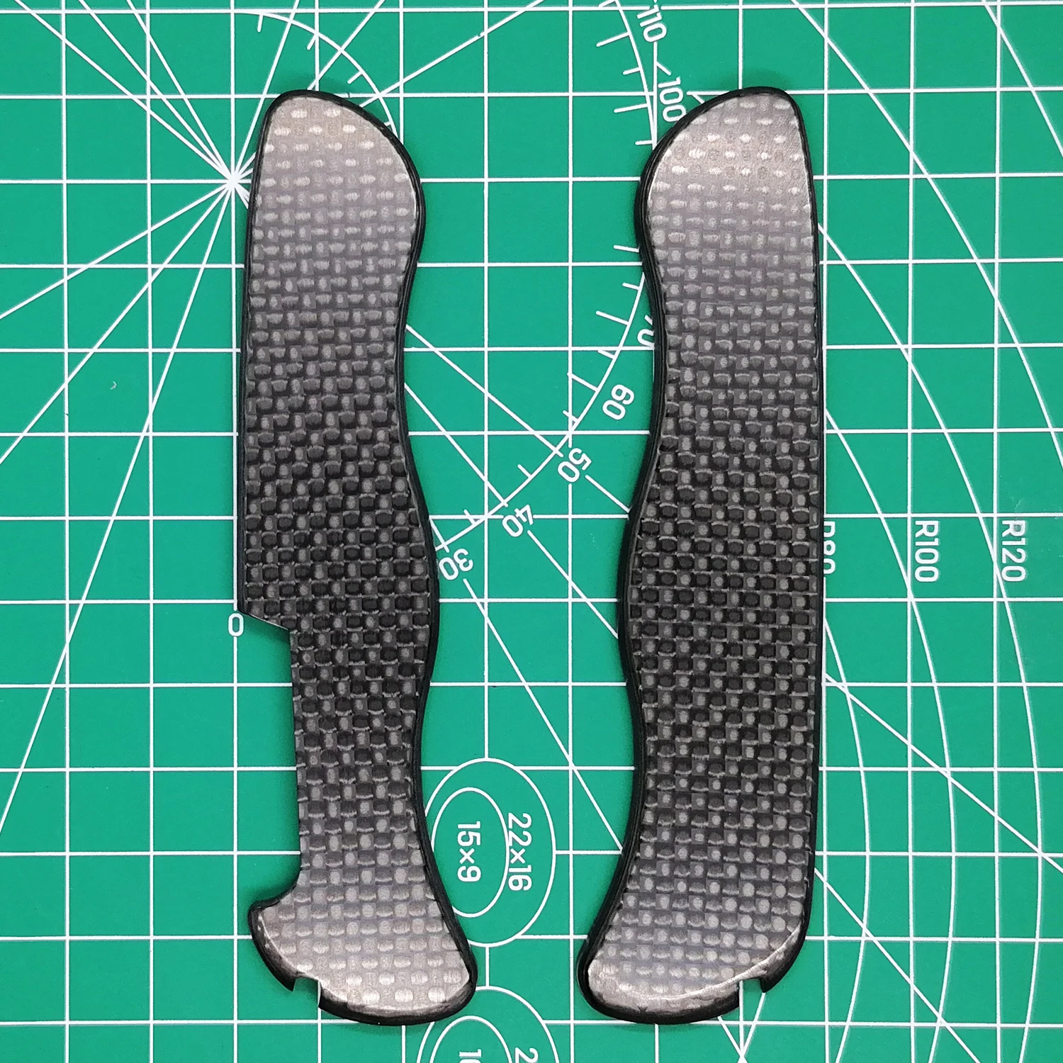 spesifikasi Custom Made 3K Full Carbon Fiber Saber Pisau Pengganti Timbangan 111 Mm Untuk Victorinox Swiss Army Knife EDC Mod