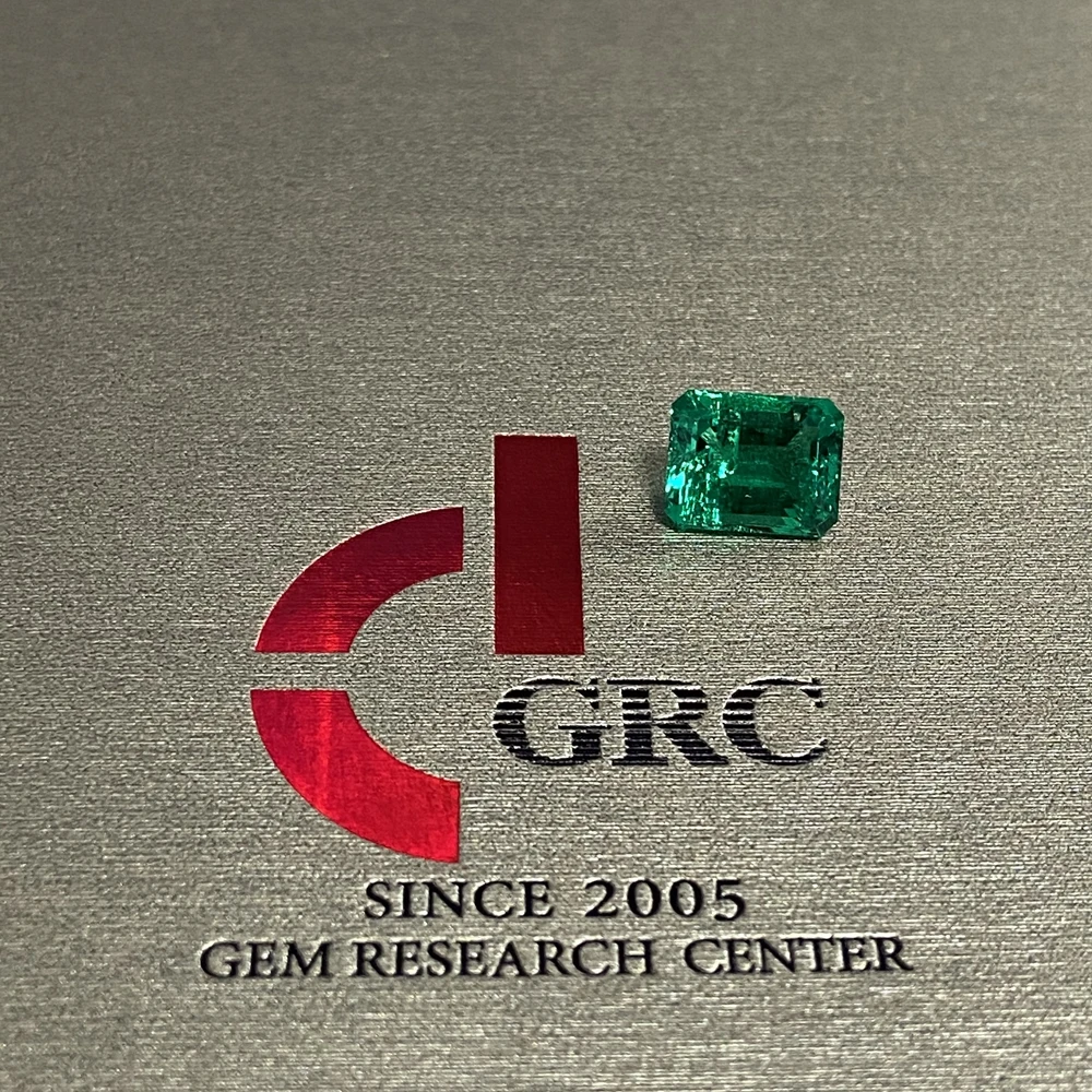

Лабораторные гидротермальные оцинкованные изумруды 9x13 мм 5cts GRC Loose Gmestone цена