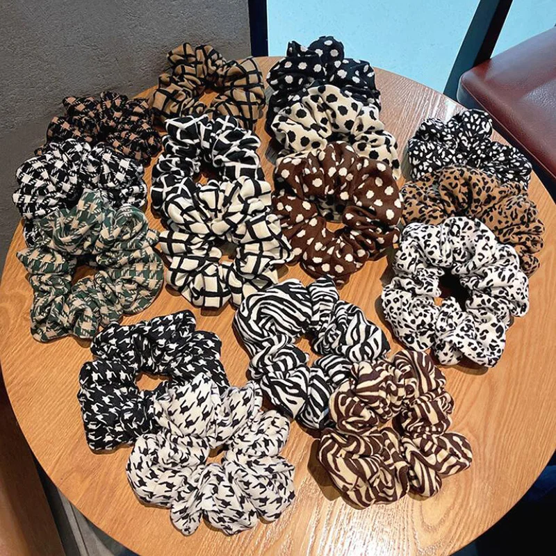 

1 Piece Leopard Print Hair Scrunchies Elastic Hair Band For Women Girls Ponytail Holder Hair Rope Rubber Band Hair Accessories