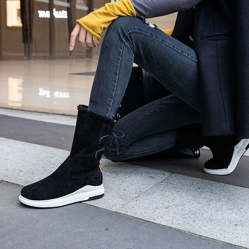 Ботильоны для женщин на массивной танкетке с ремешком щиколотке и круглым носком