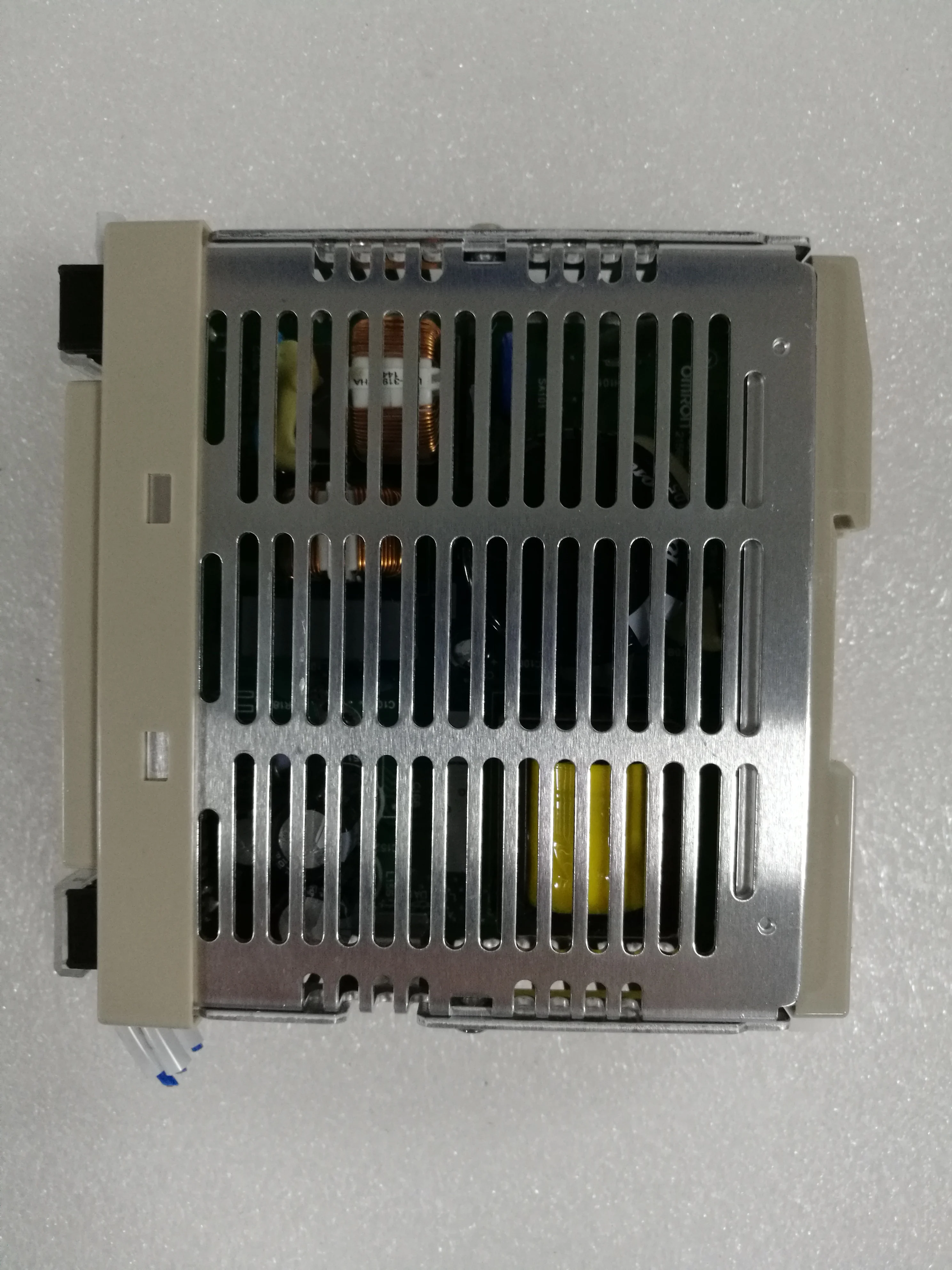 

OMRON S8VS-09024 ( )