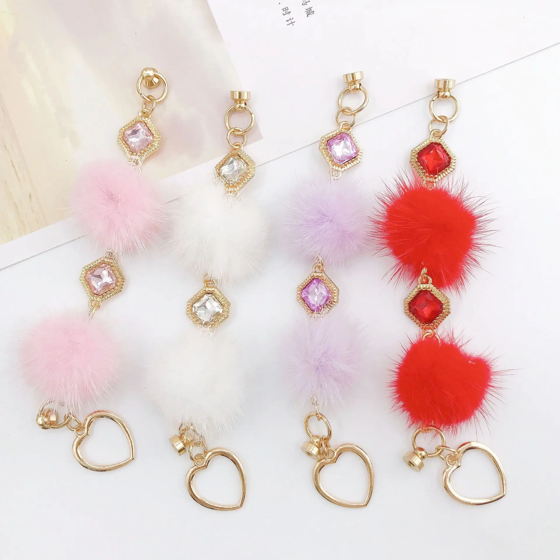 

New imitation rabbit fur gemstone bracelet diy mobile phone case jewelry accessories gem love chain mobile phone chain