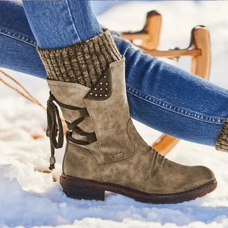 Женские сапоги на плоской подошве вязаные в стиле пэчворк Осень-зима 2020 | Обувь