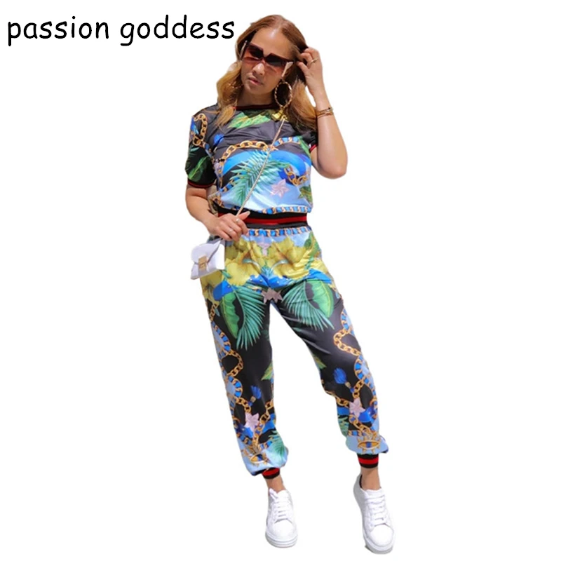 

Женский спортивный костюм с цветочным принтом, повседневный комплект из двух предметов, футболка с круглым вырезом и коротким рукавом, топ ...