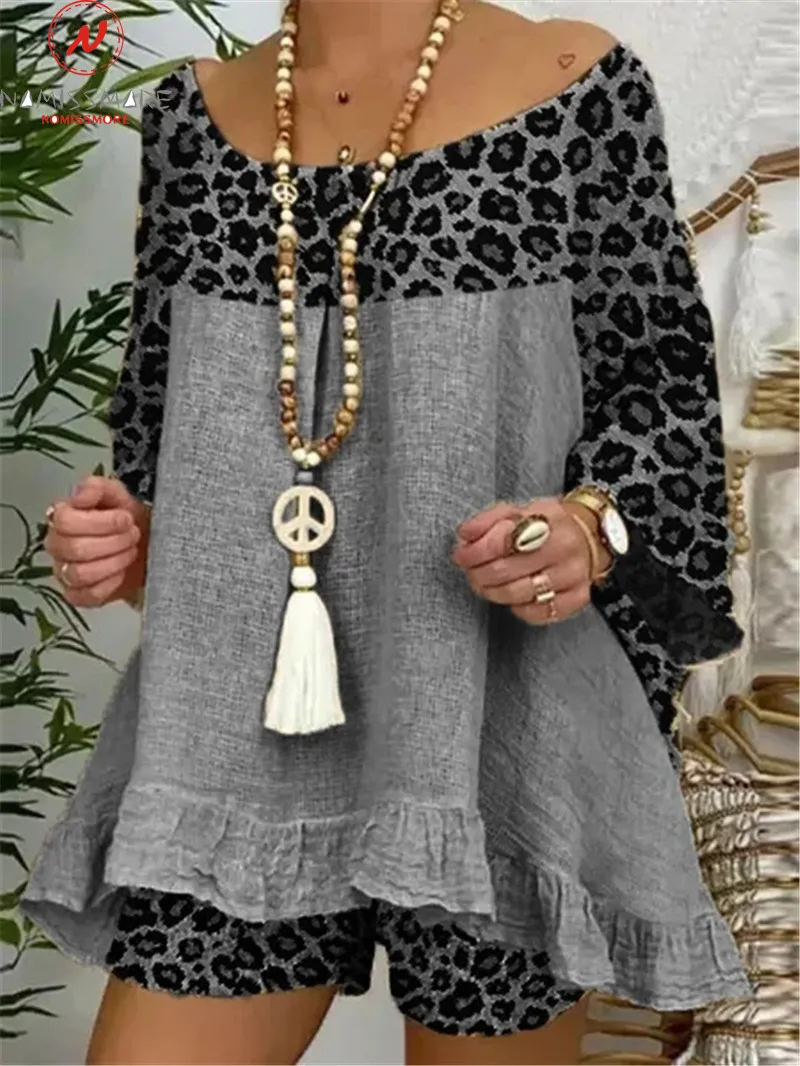 

Women Casual Loose 2 Piece Outfits Patchwork Design O-Neck Three Quarter Sleeve Leopard Print Pullovers Top+Slim Hips Shorts