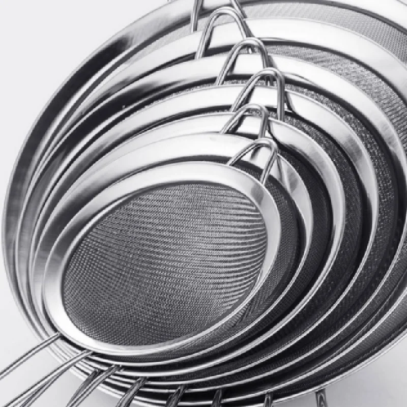 

Fine Mesh Strainers Stainless Steel Oil Net Wide Side Colander Sieve Baking Flour Net Leak with Insulated Handle Kitchen Tools