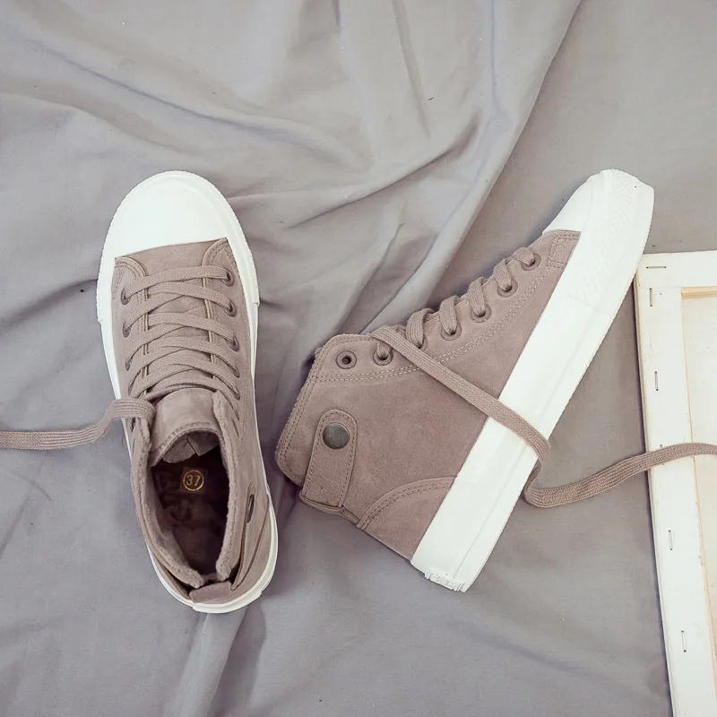 Winter New Solid Color Shoes Female Fashion Rivet Wild Thick Warm Women's Shoes Non-slip Trend Comfortable High-top Casual Shoes