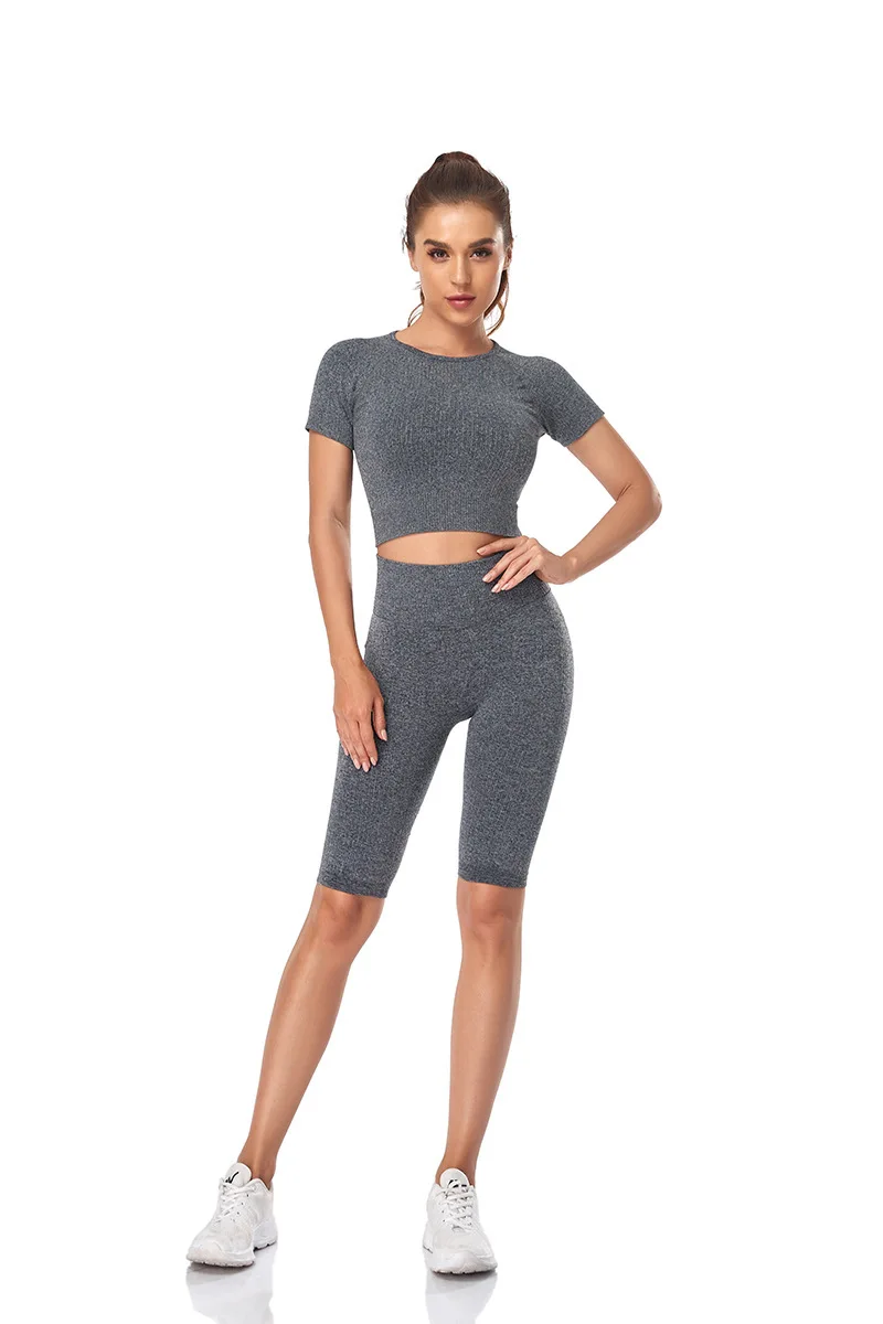 

Костюм из топа с коротким рукавом и шортов, женская спортивная одежда, топы для йоги и шорты для фитнеса с высокой талией, одежда для бега