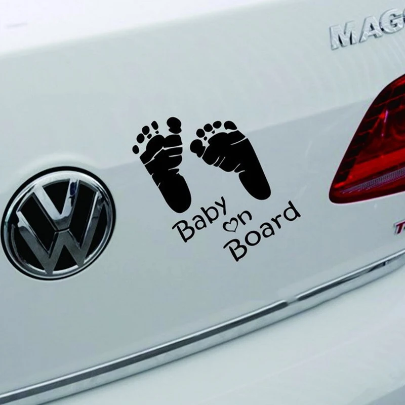 Ребенок на доски для серфинга тарелка маленькое ботильоны заднего