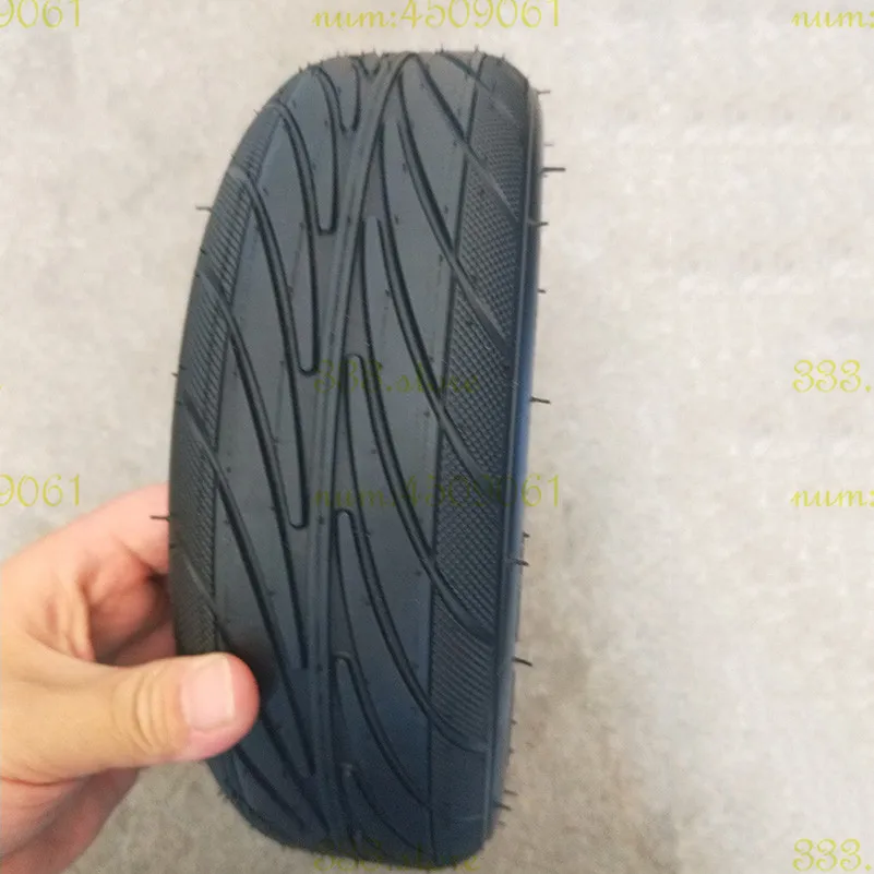 Высокое качество 10 дюймов бескамерная автомобильная шина вакуумными шинами 70/80-6