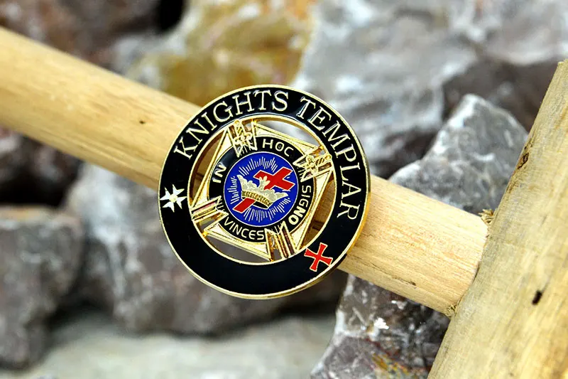 Креативная брошка с изображением масонского рыцаря короны металлическая на