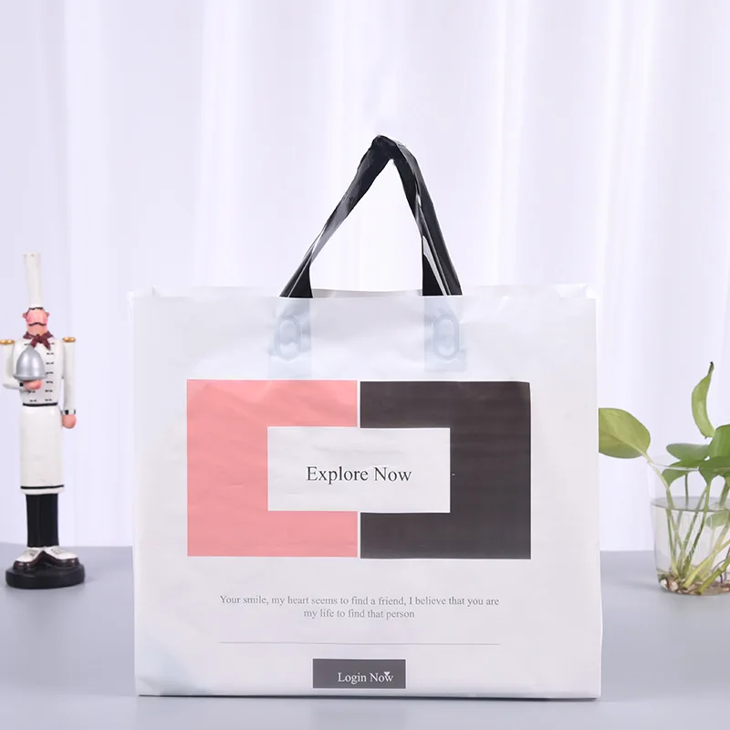 

New 10pcs 28x28x9 ,32x32x9cm Plastic Clothes Handbags Wedding Christmas Shopping Packaging Gift Pouches With Custom LOGO