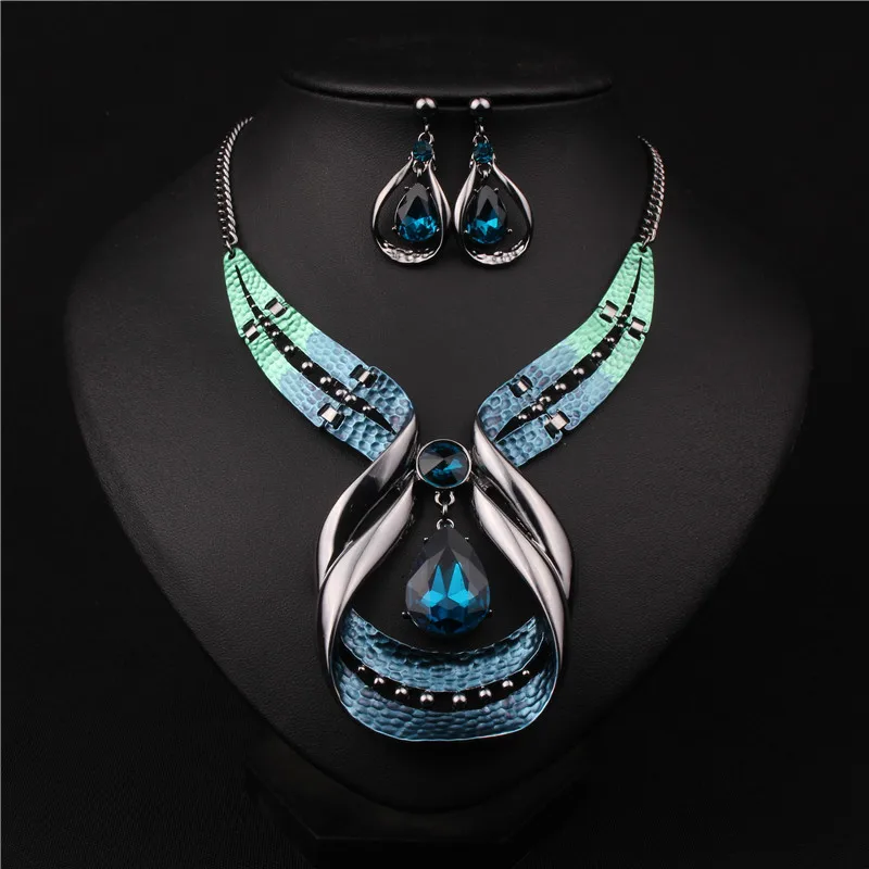 

Fashion Women Statement Chain Pendant Choker Bib Necklace Earrings Fashion Jewelry Set for Women Wedding New