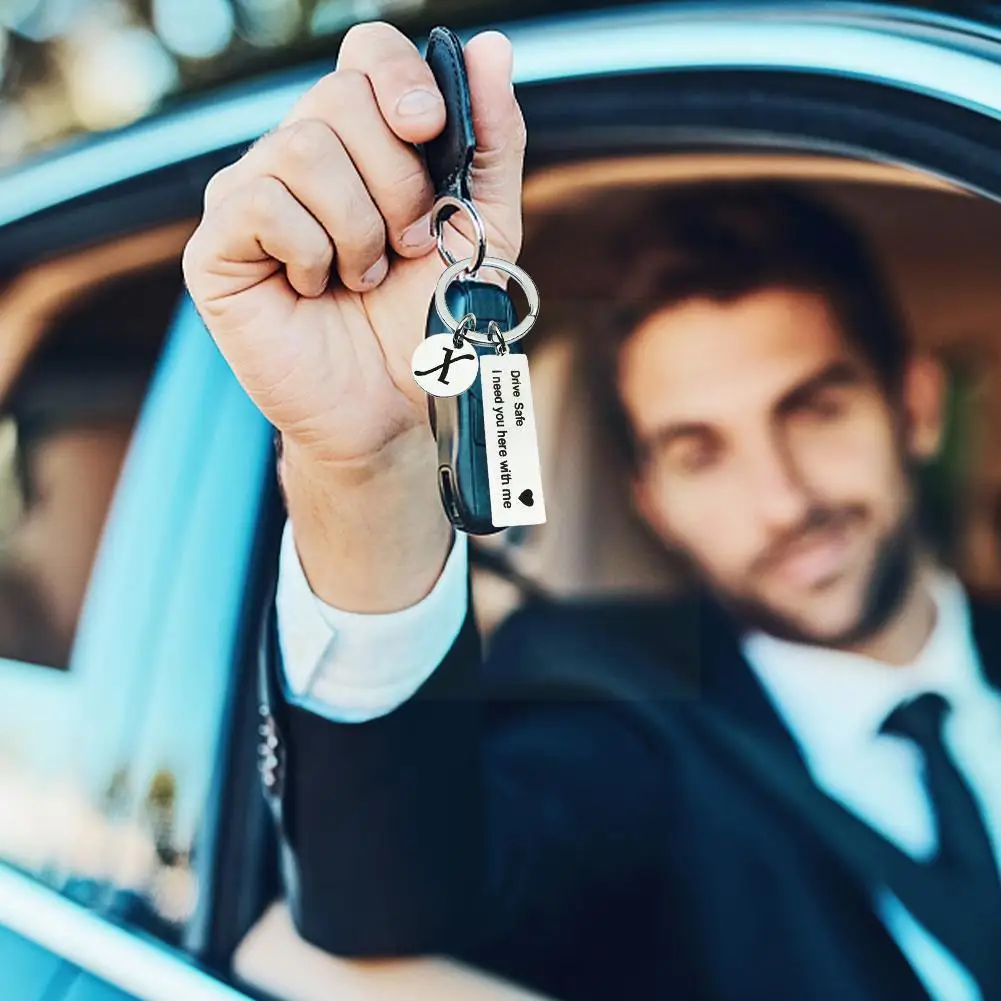 

Drive Safe Chain A-z 26 Initials Lettering Men Women Husband Birthday Day Chritsmas Father's Chain Boyfriend Gifts Y0y2