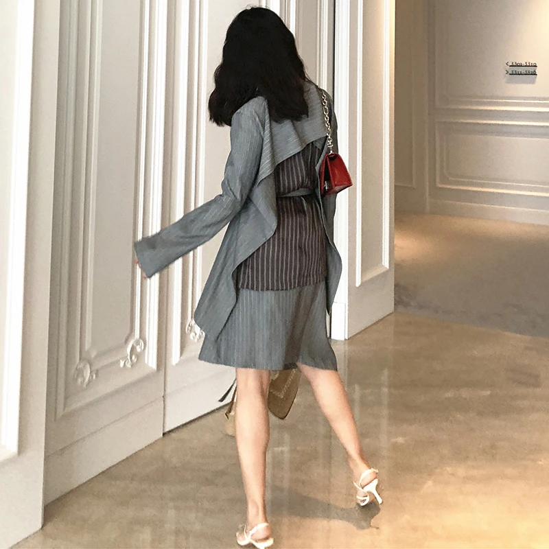 Deat New Autumn And Winter Lapel Long Sleeve Gray Striped Pattern Printed Loose Jacket+skirts Print Set JT077