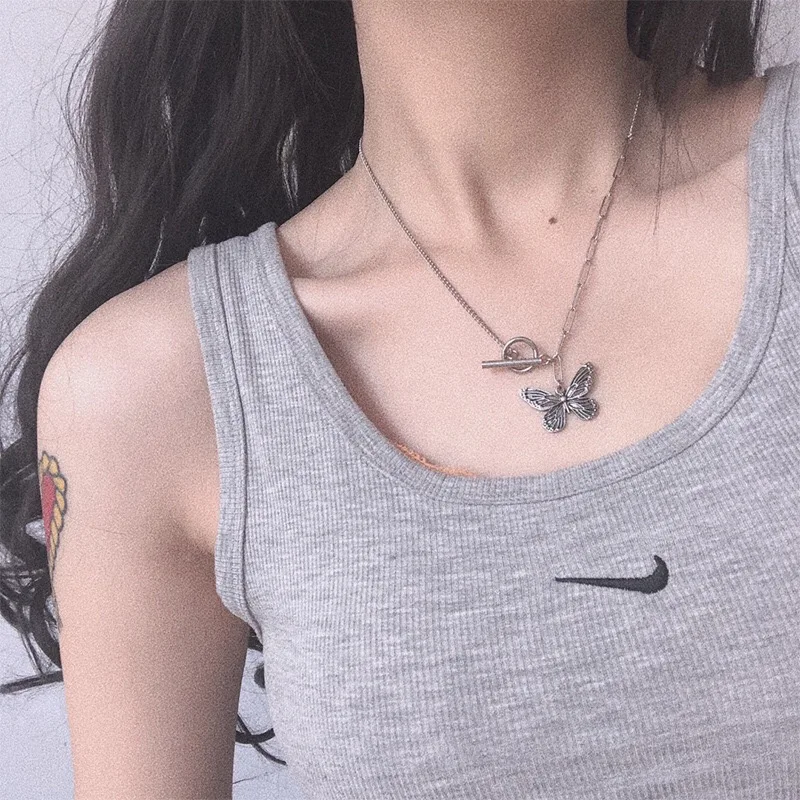 

Super fairy European and American Butterfly Necklace female clavicle chain minority titanium steel ins bracelet pendant necklace