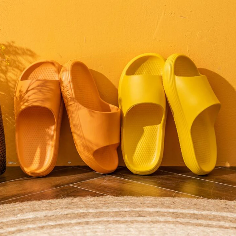 

New Bathroom Thick-Soled Slippers Female Summer Non-slip Couple Home Sandals And Slippers Soft Rubber EVA Home Slippers Men