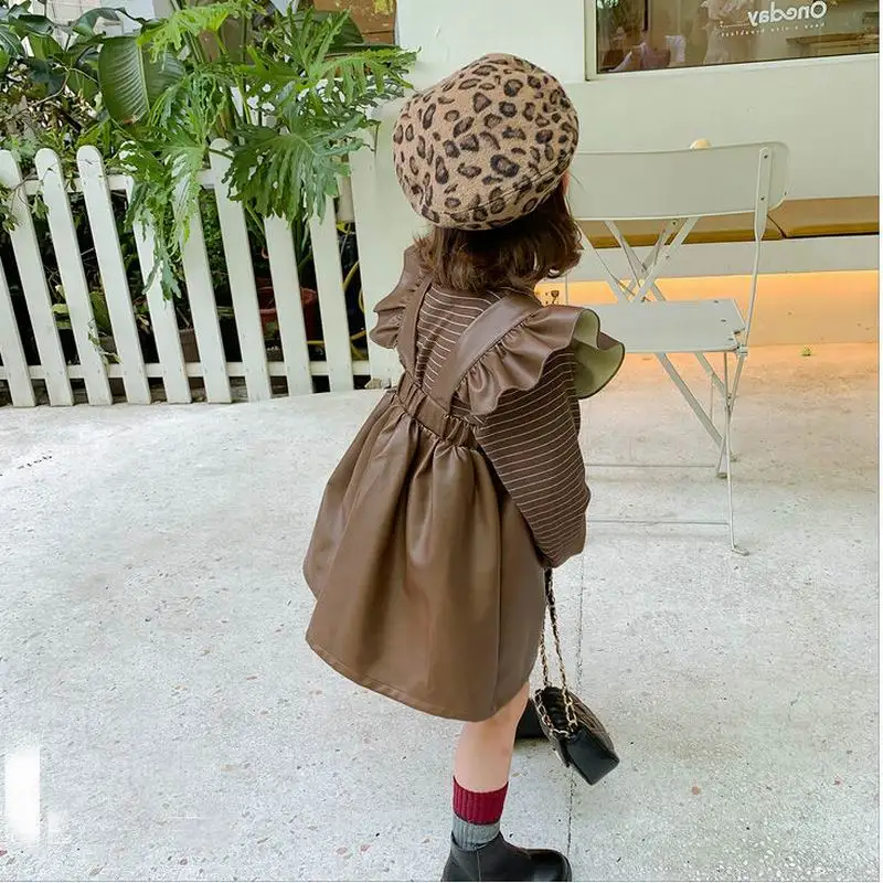 Платье для девочки из искусственной кожи зимнее Пышное на лямках с