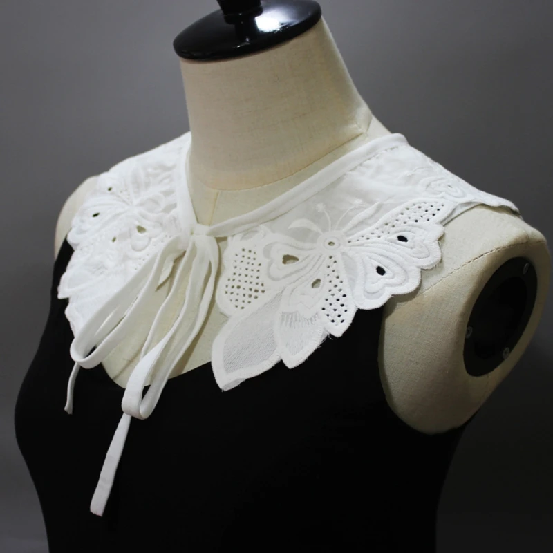 

Q1FA Fashion Women False Collar Hollowed Butterfly Embroidery Fake Collar Tie Clothing Accessories Exquisite Decoration