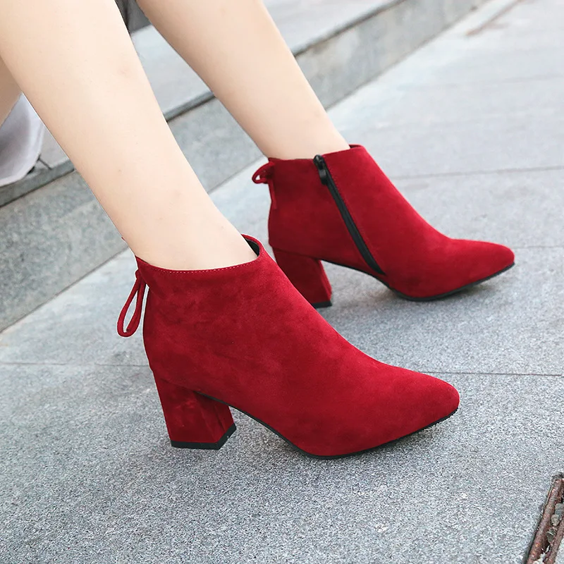 Женские кожаные ботильоны на высоком каблуке пикантные Ботинки Martin с острым