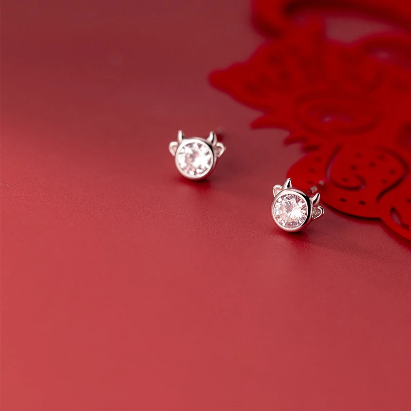 

PONYKISS Classic 925 Sterling Silver Cute Cow Zircon Animals Stud Earrings for Women Party Fine Jewelry Minimlist Accessory