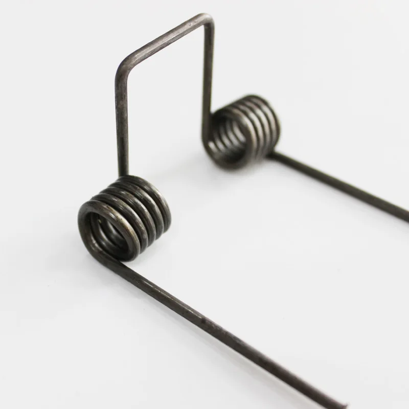 Двойная скручивающаяся пружина диаметр проволоки 2 5 мм. 15 мм длина ноги 65