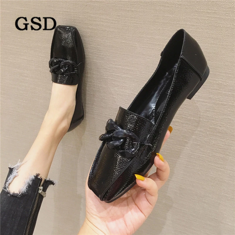 Новый большой Размеры для женщин Дизайнерская обувь с заклепками Женская на