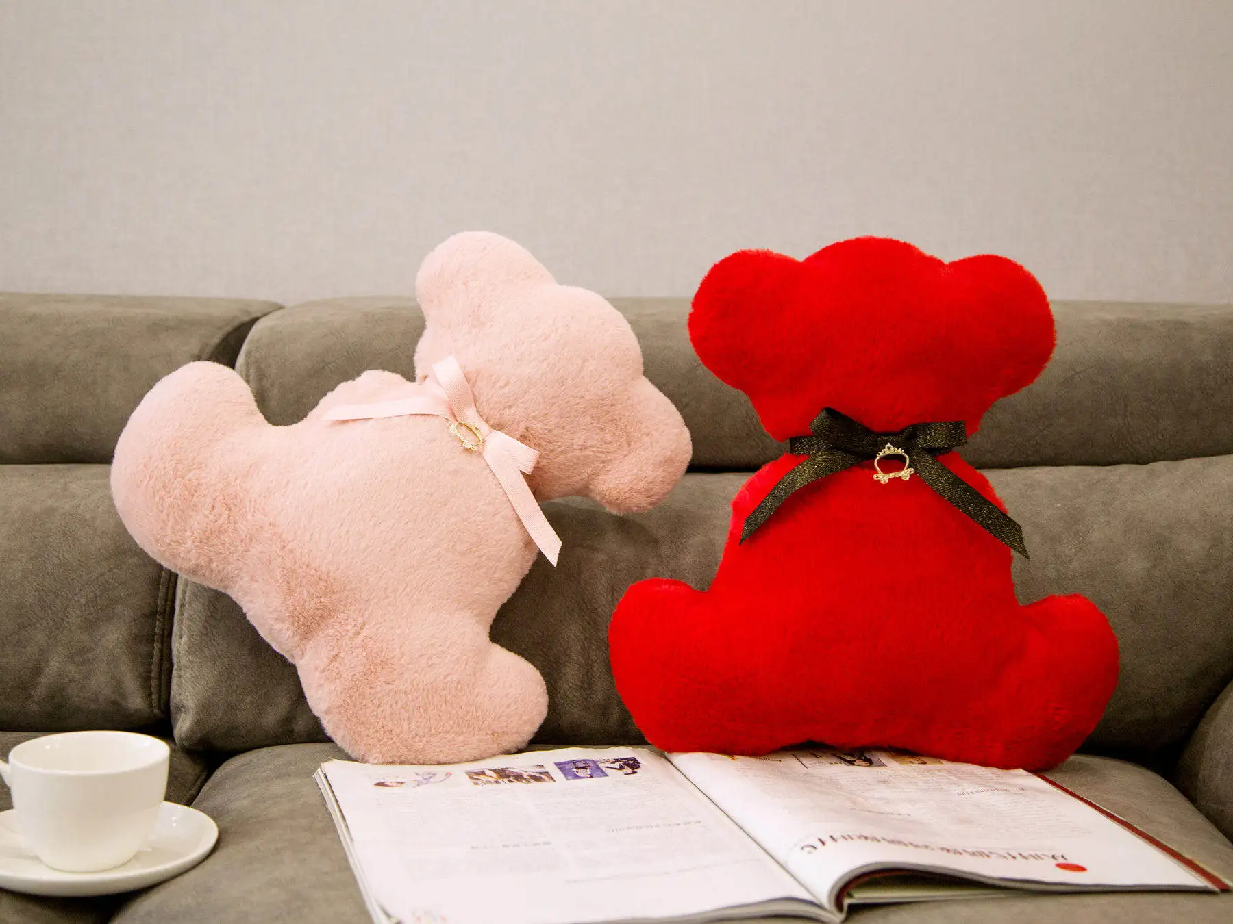 

Plush Teddy Bear Decorative Pillows for Sofa Elegant Cushions Home Decor Office Desk Chair Cushion for Back Kids Room Decoration