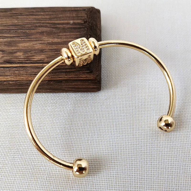 

Large Hole Cube loose Spacer Beads Initial alphabet Letter for Women DIY Charm Bangle Bracelet CZ Cubic Zirconia Jewelry Finding
