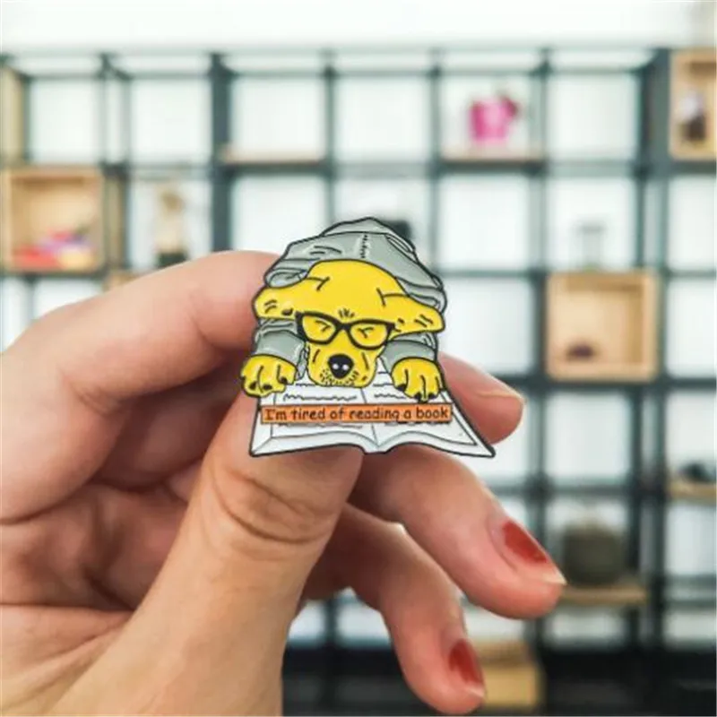 WKOUD золотой ретривер Эмаль Булавка мультфильм чтение собака мешочек для брошек