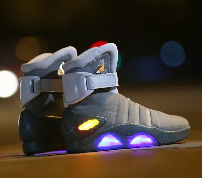 

Ботинки для косплея героя аниме «Back To The Future светодиодный светильник обувь из сетчатого материала Mag Стиль собственности (США), модные высоки...
