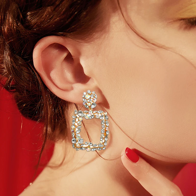 Женские серьги с кристаллами большие квадратные геометрическим узором