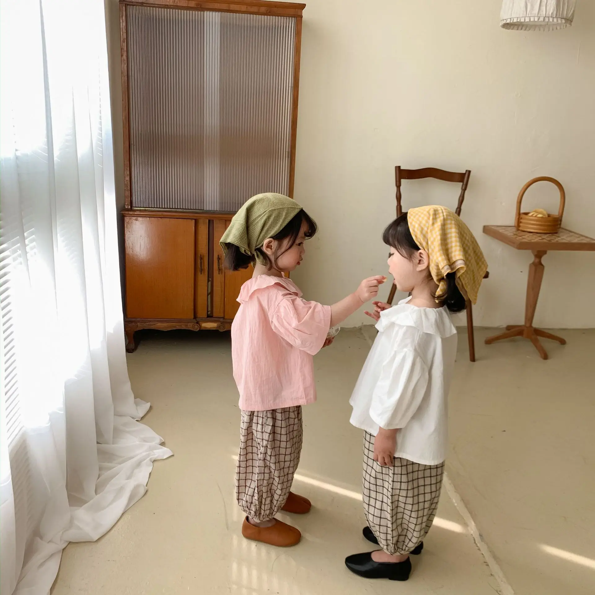 

Baby Girls Shirts New Girls Tops Ruffles Collar Blouse Shirt Kids Princess Children Shirts for Girls Short Sleeve Girls Summer