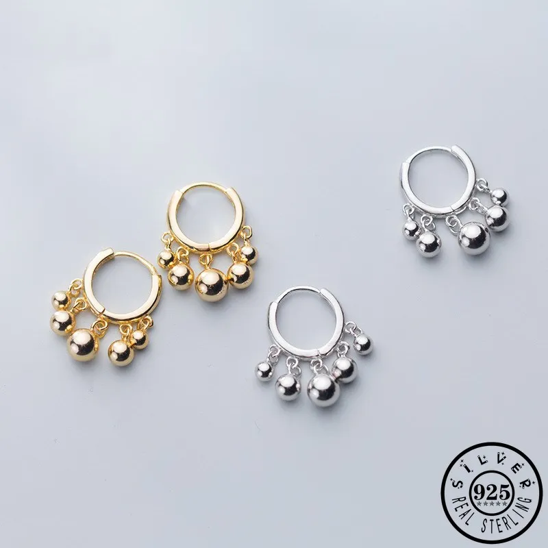 Серьги-кольца женские из серебра 925 пробы с маленьким круглым шариком и золотым