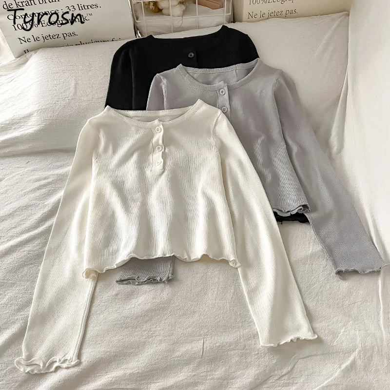 

T-shirts Women Solid White Design Button Slim Cropped Tshirts Mujer Elegant Korean Fashion O-neck Long Sleeve Basic Knitted Tops