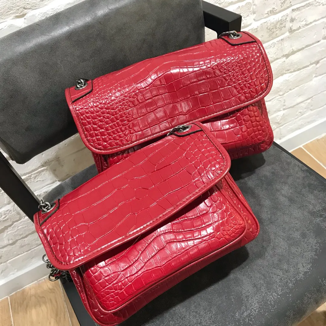 

Women's Bags, High-quality Foreign style, large-capacity Postman Bags, New Fashion Plaid leather Chain messenger bags in 2021.