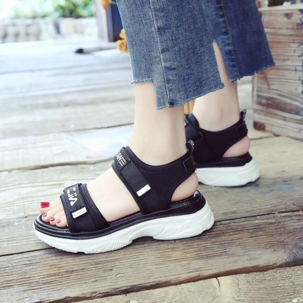 Сандалии женские на платформе модная спортивная пляжная обувь для студентов