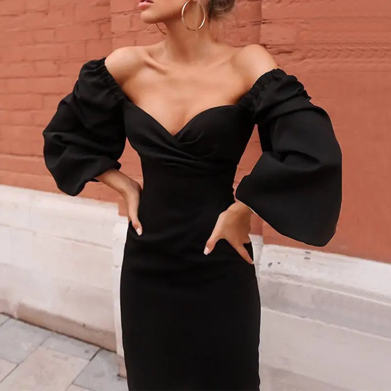 Соблазнительное облегающее платье с открытыми плечами и V-образным вырезом