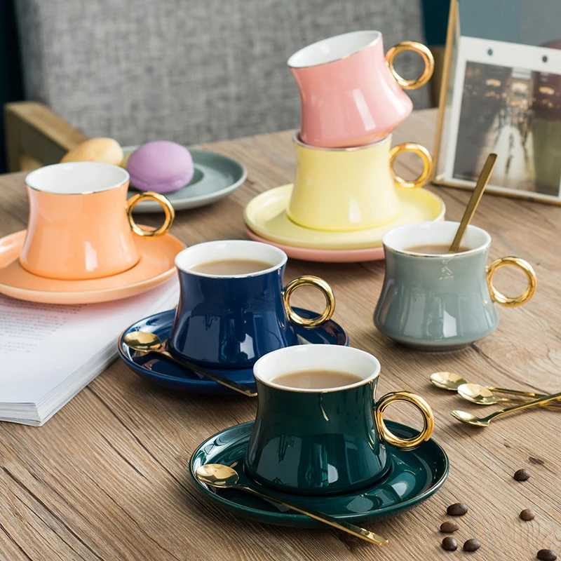 Европейский Креативный набор керамических кофейных чашек для пары креативная