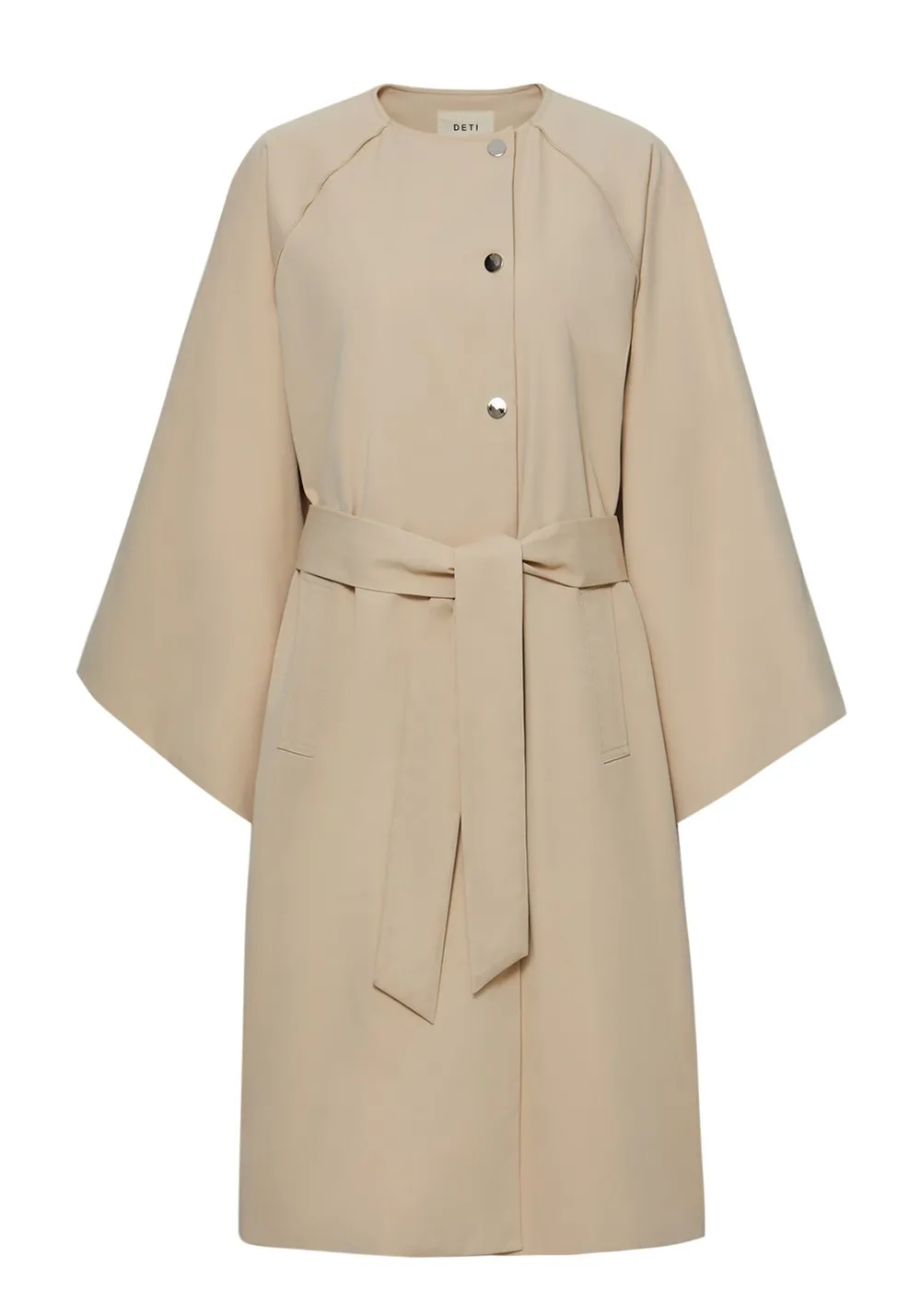 

Coats & Jackets