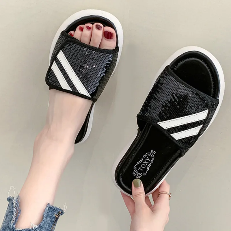 

2021 New Slippers for Women Summer Sequins Round Toe Open Toes Beach Casual Shoes Female Flat Heel Outdoor Holiday Slipper