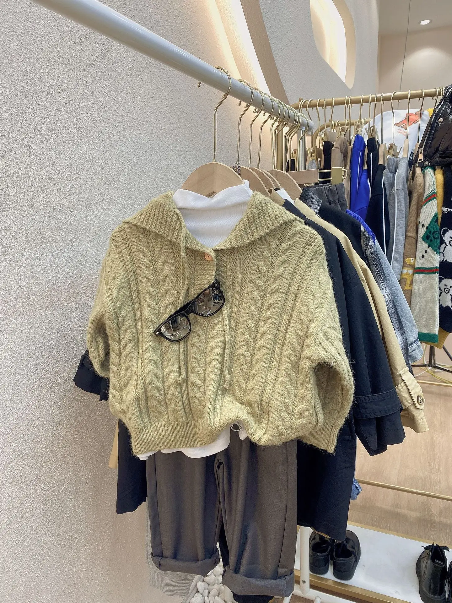 

Children's Sweaters 2021 Fall New Products for Boys and Girls Solid Color Hooded Sweater Baby V-neck Pullover