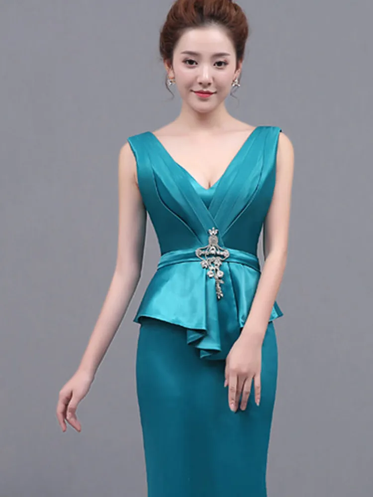 Это YiiYa новые сексуальные платья без рукавов Русалка Vestidos очаровательный v-образный вырез и юбка-годе вечерние платья H020
