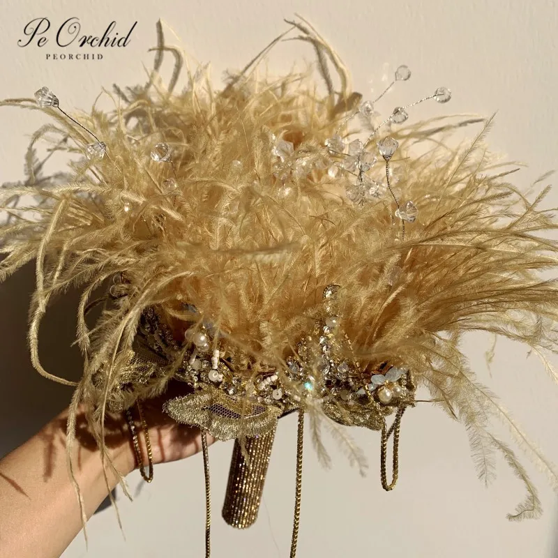 Пеорхидея золотой свадебный букет цвета шампанского роскошный с короной из