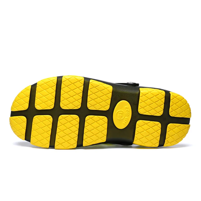 

New Summer Fashion Sneakers Men Shoes Outdoor Slippers Fashion Beach Sandals Jelly Breathable Flip Flops Hollow Casual Footwear