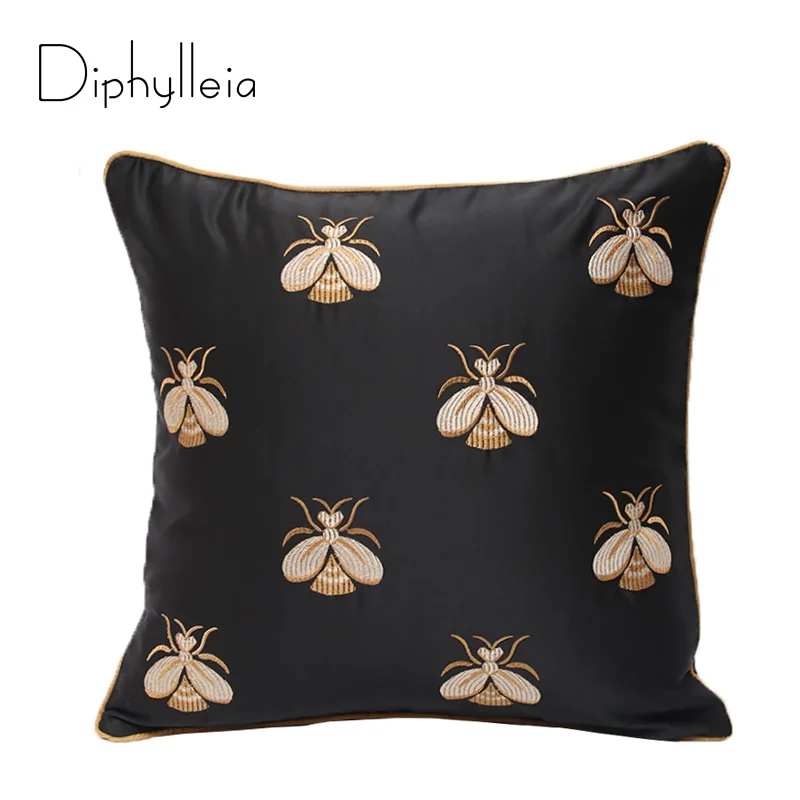 

Diphylleia Luxury Cushion Cover Bee Embroidery Pillow Decoration Black Gold Pillow Cover Cojines Home Fashion Housse De Coussin