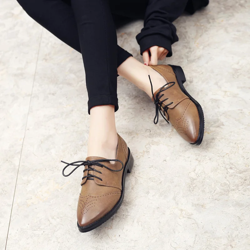 Leather Flat Shoes Women British Style Brock Carved Flatshoes Zapatos Retro Casual Spring Autumn Fashion New Women Platform Shoe
