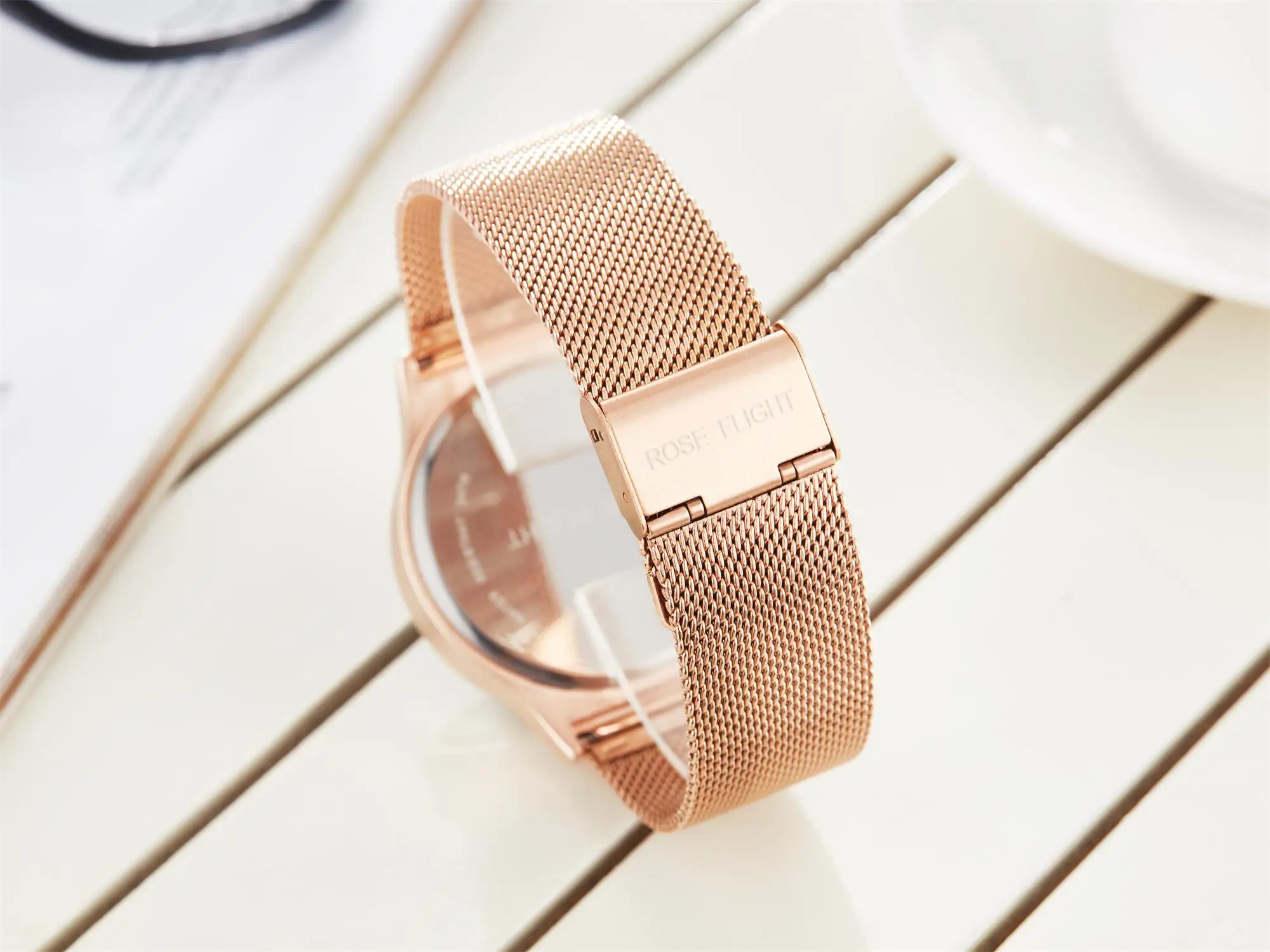 Minimalist Creative Watches For Women Fashion Simple Watches Sports Outdoor Quartz Wristwatches Diamond Dial Bracelet Magnetic