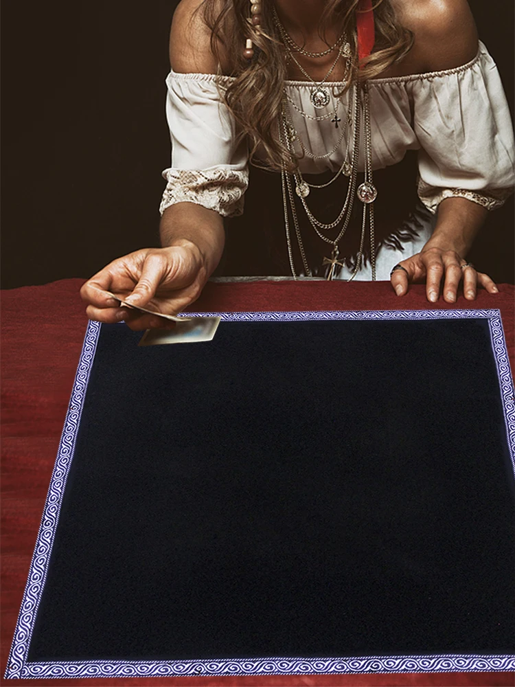 

50CM Tarot Tablecloth Divination Tarot Card Pad Pendulum Magic Tarot Altar Table Cloth Board Game Tarot Deck Tarot Cards Black