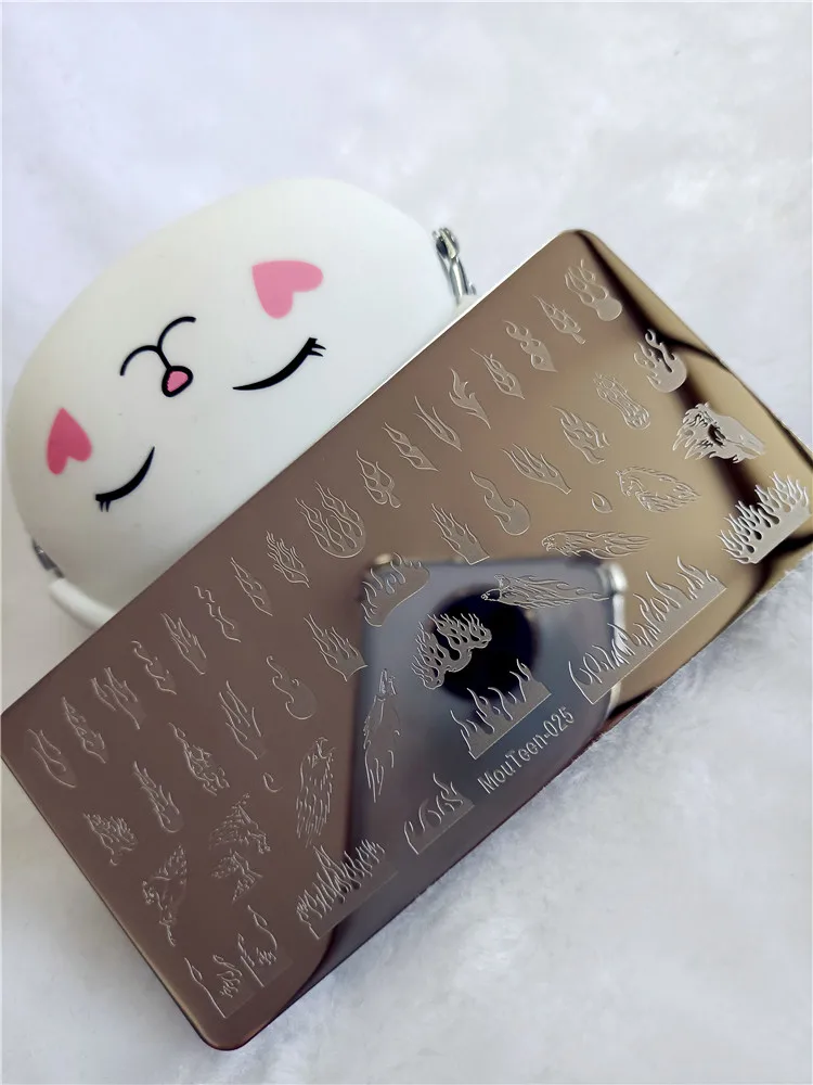 Новый мультяшный штамп для ногтей принцесса красное Персиковое сердце пластина